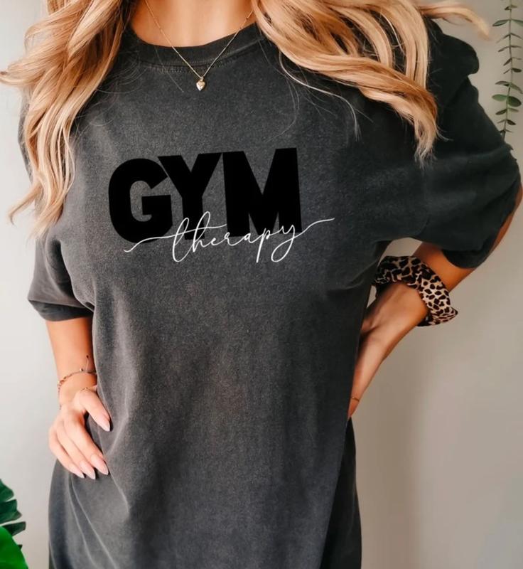 Women’s Workout Shirt, Oversized Gym Shirt, Gym Therapy Shirt, Women Gym Attire, Minimalist Gym Shirt,Gifts for Him, Gifts for Her, Streetwear Womenswear Tops Women Crewneck Round Neck