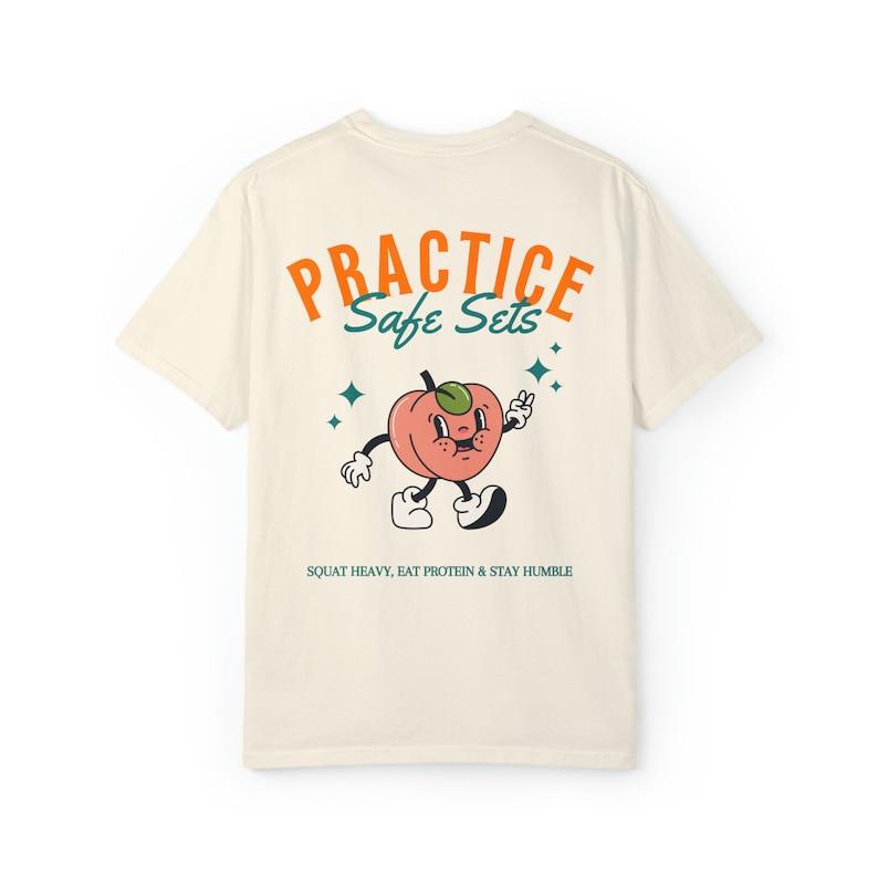 Vintage Pump Cover Gym Shirt - Oversized Fitness Workout Tee, Gildan 5000 Graphic Peach Pump Design